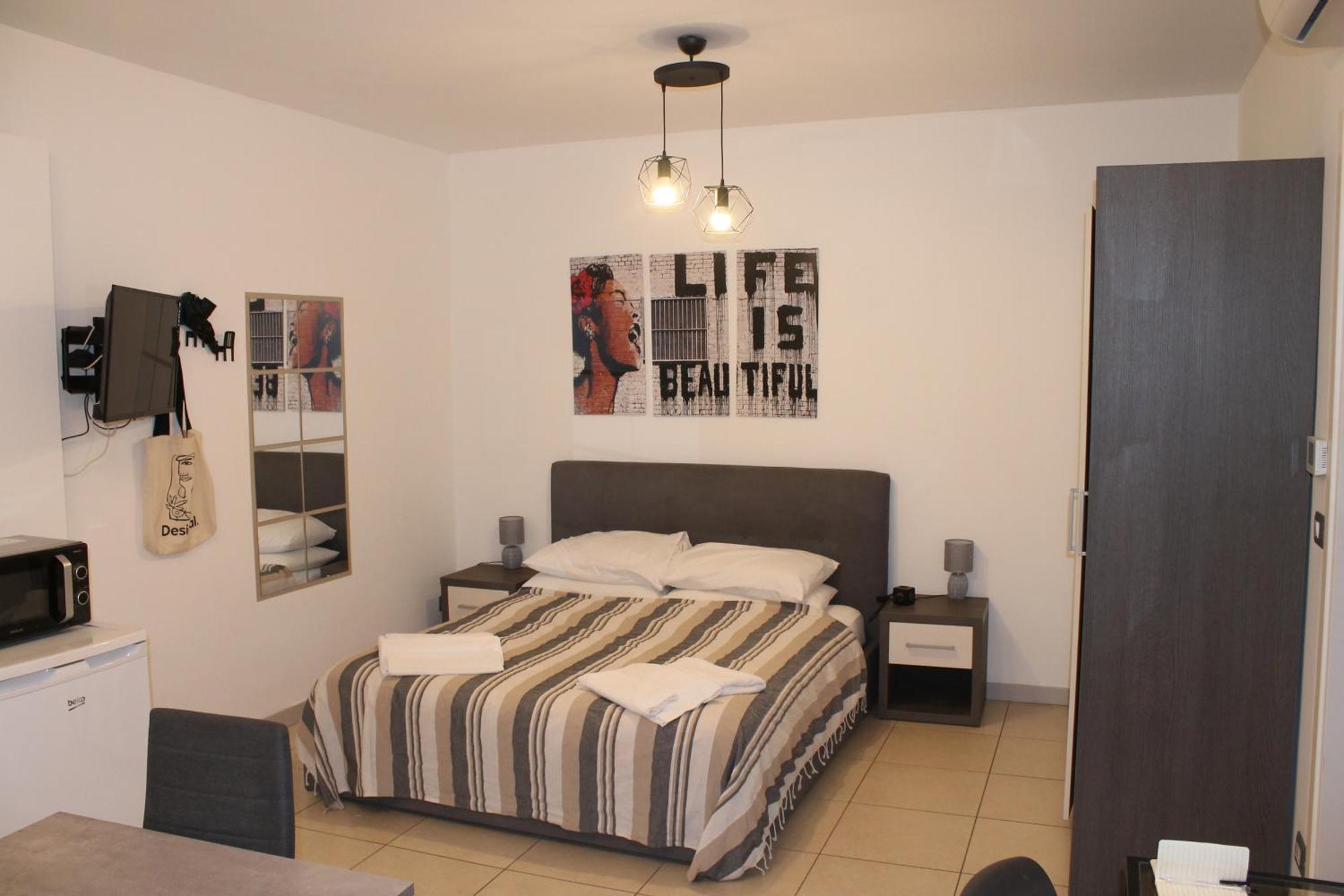 Toret Vanchiglia Studio Apartment Torino Exterior foto
